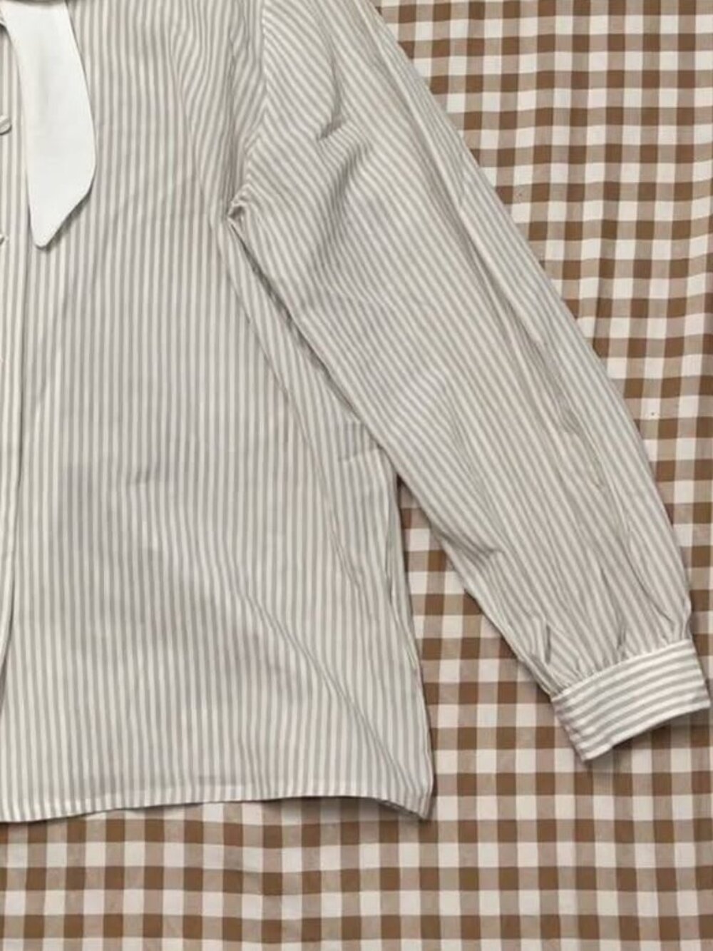 Striped Bow Collar Blouse - Picture 3 of 3
